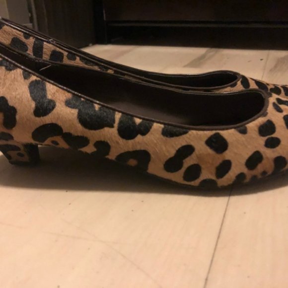 DVF Leopard Print Calf Hair Kitten Heels - Picture 2 of 7